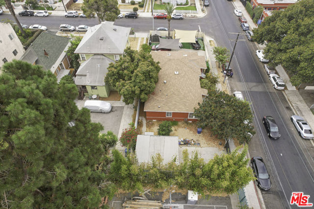 1535 W 28th Street, Los Angeles CA: https://media.crmls.org/mediaz/481b8dfb-6c5c-4f78-ac2c-b4838100e1c0.jpg
