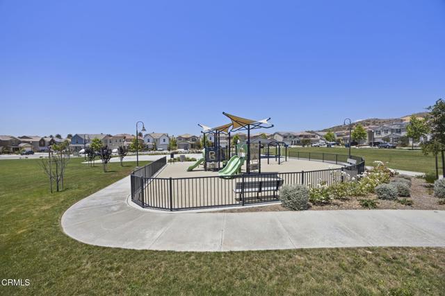 508 Autumn Path Lane, Santa Paula CA: https://media.crmls.org/mediaz/481ba3d8-7a3b-403d-9564-c16fb07cfbcc.jpg