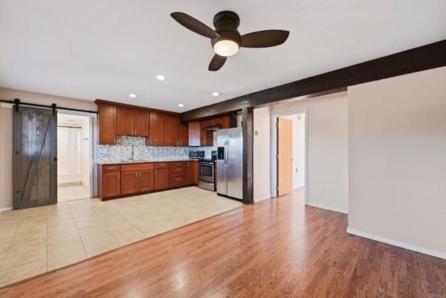 Image 11 of 25 For 1031 Country Club Drive