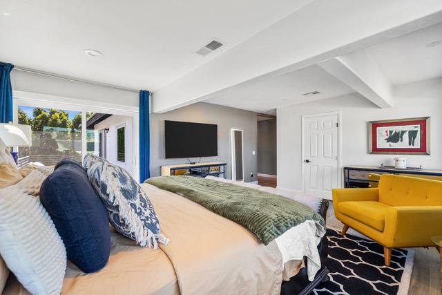 68716 Avenida Diosa, Cathedral City CA: https://media.crmls.org/mediaz/481ce4ea-31b1-43c6-b025-a78cb4984c03.jpg