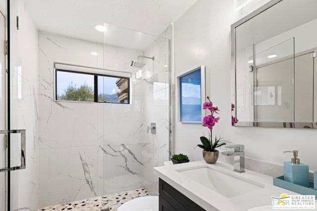 68095 Seven Oaks Place, Cathedral City CA: https://media.crmls.org/mediaz/481e3a47-b3d9-4937-856d-8f9d51e4615c.jpg