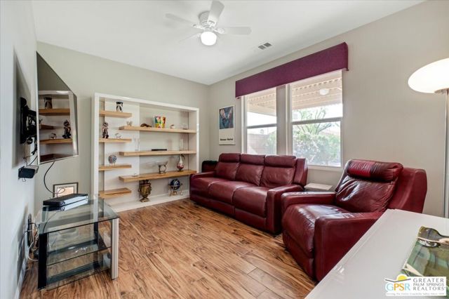 74121 Kingston Court, Palm Desert CA: https://media.crmls.org/mediaz/481ee89f-da60-48bc-b758-871cf24a09d2.jpg