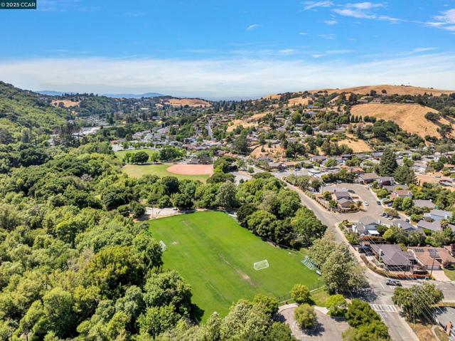 2690 Doidge Ave, Pinole CA: https://media.crmls.org/mediaz/481f33c2-426a-4381-a2ea-f505d7435aac.jpg