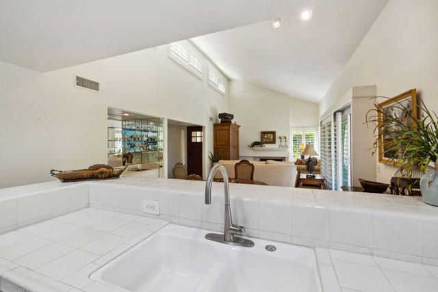 48835 Mescal Lane, Palm Desert CA: https://media.crmls.org/mediaz/48206dec-e9ae-4290-bd75-a5318c92b8ae.jpg