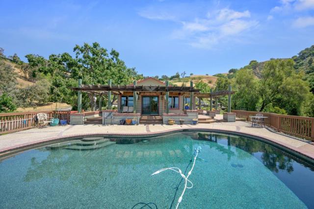 15946 Camino Vista Way, San Jose CA: https://media.crmls.org/mediaz/4821d3d7-75d0-44a0-b3c4-9ae23fdc2422.jpg