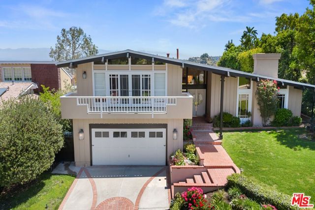 4040 Coldstream Terrace, Tarzana CA: https://media.crmls.org/mediaz/48230c85-9c02-402e-a50a-74e8ccd87850.jpg
