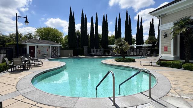 2671 Glen Echo Lane, Manteca CA: https://media.crmls.org/mediaz/4823f9cd-5ebf-432e-a4a4-965715de5bf5.jpg