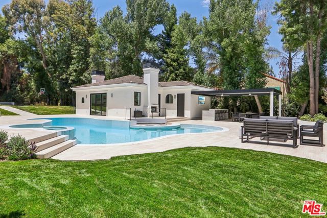 4261 Temma Court, Calabasas CA: https://media.crmls.org/mediaz/4825159f-25b7-4149-aae3-f7651dcd77c0.jpg