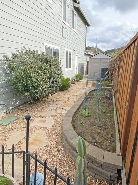 6279 Skywalker Drive, San Jose CA: https://media.crmls.org/mediaz/48258105-42a1-4420-b6e4-d8b04dac4246.jpg