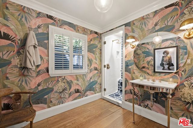 1640 N Kings Road, Los Angeles CA: https://media.crmls.org/mediaz/48259902-5807-4d4f-a289-0e9afeac1e93.jpg