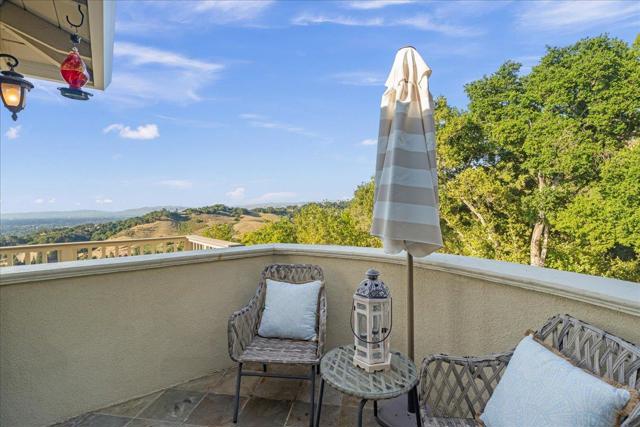 136 Teresita Way, Los Gatos CA: https://media.crmls.org/mediaz/48268706-5329-432c-a86b-d8ef53859ef7.jpg