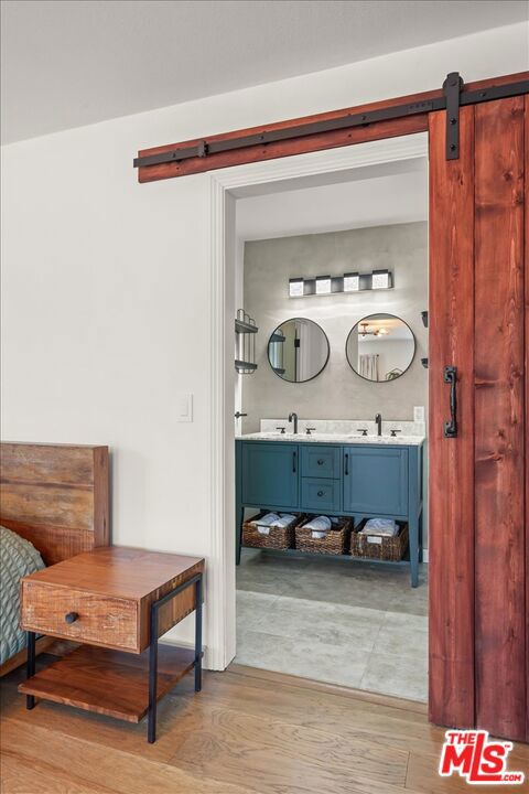 7427 Cleon Avenue, Sun Valley CA: https://media.crmls.org/mediaz/4827ed4f-5f54-4b1e-8b56-ffd2ef5e0aae.jpg