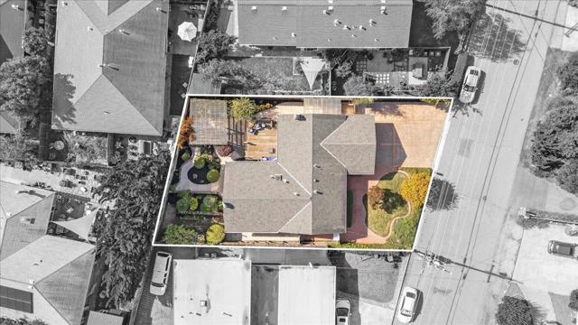 2304 Mattison Lane, Santa Cruz CA: https://media.crmls.org/mediaz/4828209c-08de-4e9e-b0c6-4484c0c17684.jpg