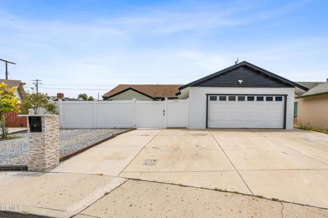 1712 N 7th Place, Port Hueneme CA: https://media.crmls.org/mediaz/48295cb6-a7da-4b4d-959a-76c3ab02827e.jpg