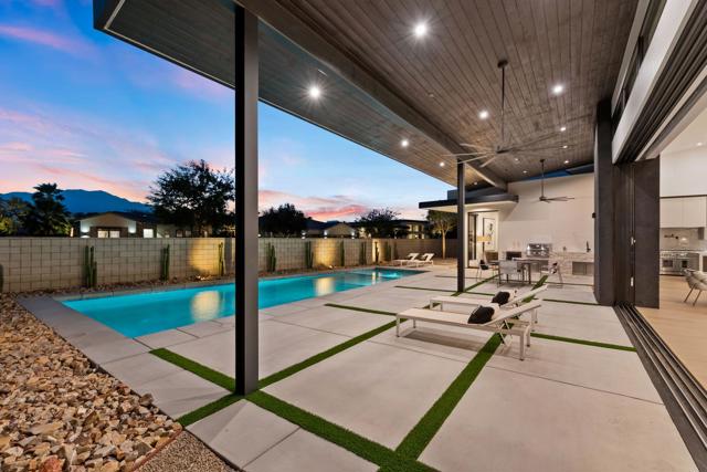 3 Siena Vista Court, Rancho Mirage CA: https://media.crmls.org/mediaz/4829e89a-3f2a-4bc6-b996-fdd23b085911.jpg