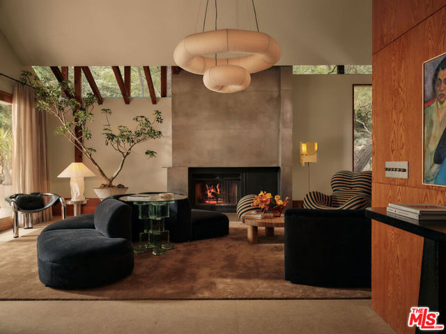 4 Bed Home for Sale in Los Angeles, California