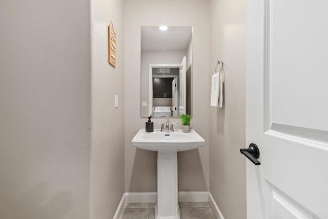 3510 Brody Way, Oceanside CA: https://media.crmls.org/mediaz/482bffb8-1de6-4e76-bf56-74c01d4d8935.jpg