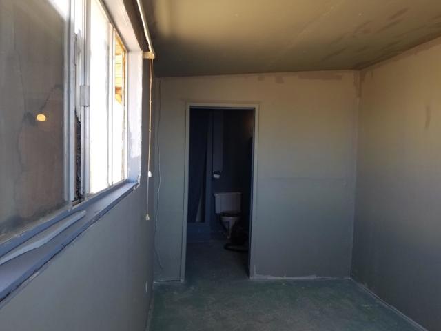 Image 13 of 27 For 9548 Avenue D