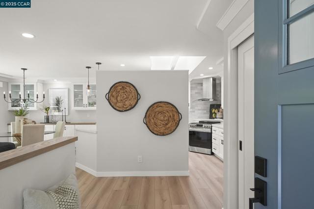 3209 Golden Rain Rd, Walnut Creek CA: https://media.crmls.org/mediaz/482cf5ba-ac15-44d1-9fbd-218548c98099.jpg