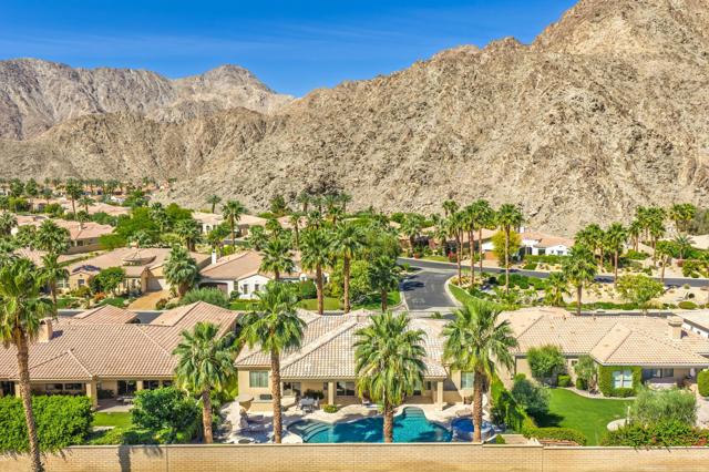 48224 Big Horn Drive, La Quinta CA: https://media.crmls.org/mediaz/482cf776-cd5a-4e24-9475-cfbd71758771.jpg