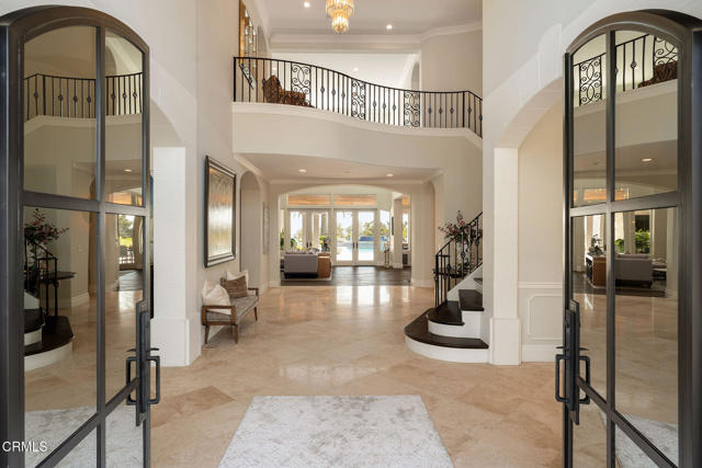 1069 Corte Barroso, Camarillo CA: https://media.crmls.org/mediaz/482d3daf-a384-4baf-9732-4debf80715cf.jpg
