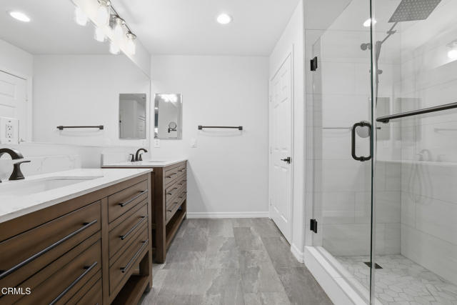 Detail Gallery Image 9 of 29 For 259 Riverdale Ct #241,  Camarillo,  CA 93012 - 2 Beds | 2 Baths