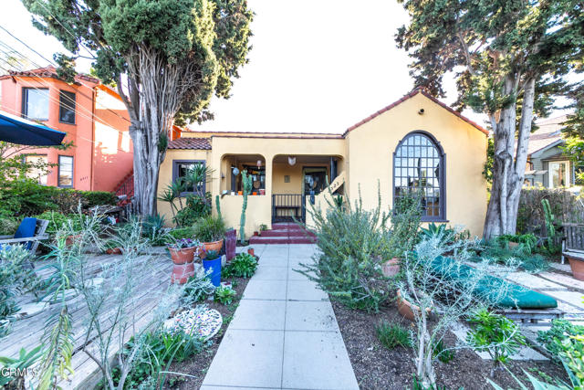 Detail Gallery Image 8 of 23 For 2309 Vista Gordo Dr, Los Angeles,  CA 90026 - – Beds | – Baths