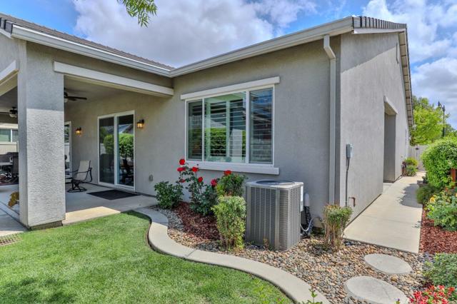 2671 Glen Echo Lane, Manteca CA: https://media.crmls.org/mediaz/482f9f50-ad24-4c1c-8dbd-85d0a69a08e3.jpg