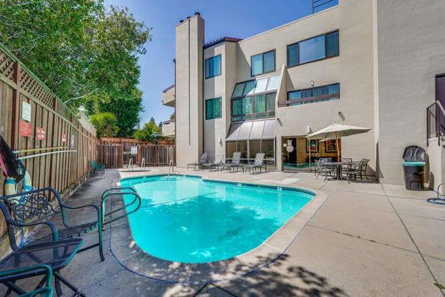 425 N El Camino Real, San Mateo CA: https://media.crmls.org/mediaz/482fc6a4-e5e9-4397-9721-e66aec5f5ed4.jpg