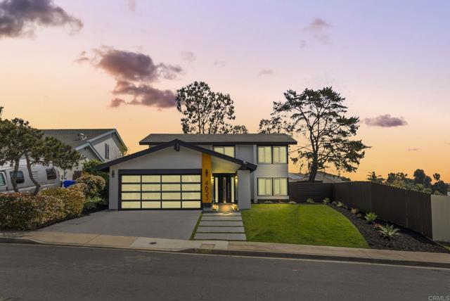 Detail Gallery Image 1 of 1 For 4653 Leathers St, San Diego,  CA 92117 - 4 Beds | 3 Baths