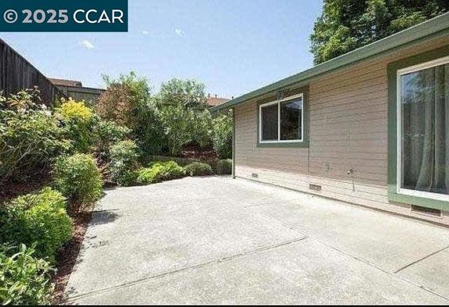 4214 Treat Blvd, Concord CA: https://media.crmls.org/mediaz/483290be-e2bf-4634-b4f2-df5e07624b10.jpg