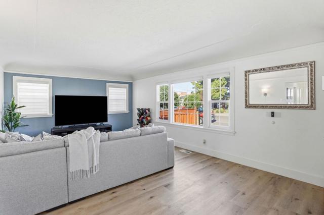 166 E Humboldt Street, San Jose CA: https://media.crmls.org/mediaz/48329ac9-4354-4edd-9faf-96db84043062.jpg