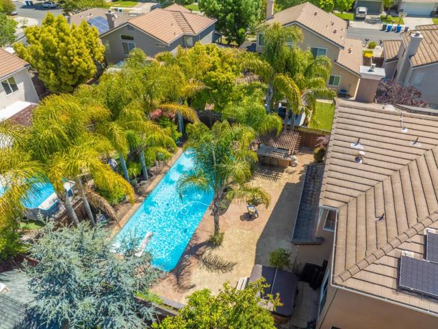 1429 Goshawk Court, Gilroy CA: https://media.crmls.org/mediaz/4832f281-9f35-4123-8084-6e48e6fe98f7.jpg