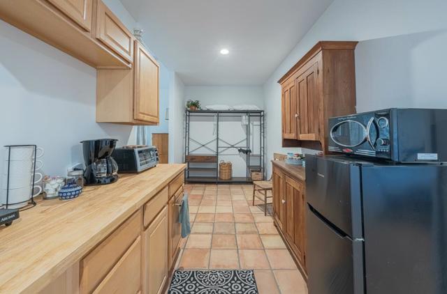 9180 Coker Road, Salinas CA: https://media.crmls.org/mediaz/48334b7c-1378-4585-8ee4-5feb9572c5fa.jpg