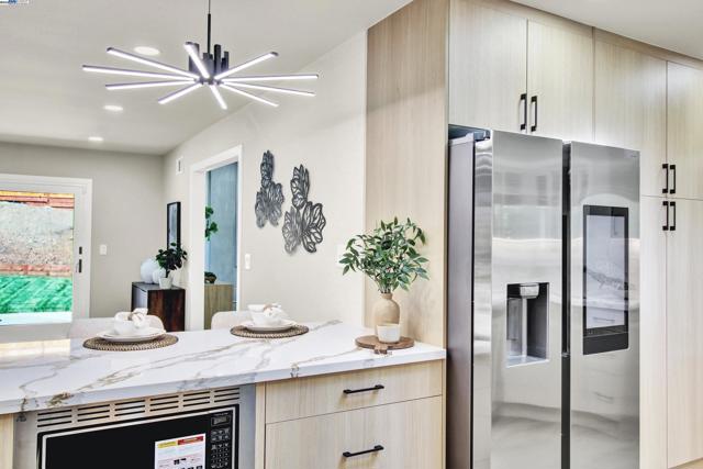 3613 perada dr, Walnut Creek CA: https://media.crmls.org/mediaz/48336818-1e97-42b0-8560-affbb0c561d7.jpg
