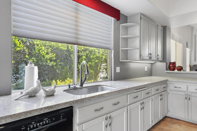 29879 E Trancas Drive, Cathedral City CA: https://media.crmls.org/mediaz/4833df52-e68c-44f8-8572-7d535486f792.jpg