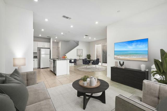 182 E Mcclintock Lane, Mountain House CA: https://media.crmls.org/mediaz/4834f007-3799-4796-bf16-297e84c4d697.jpg