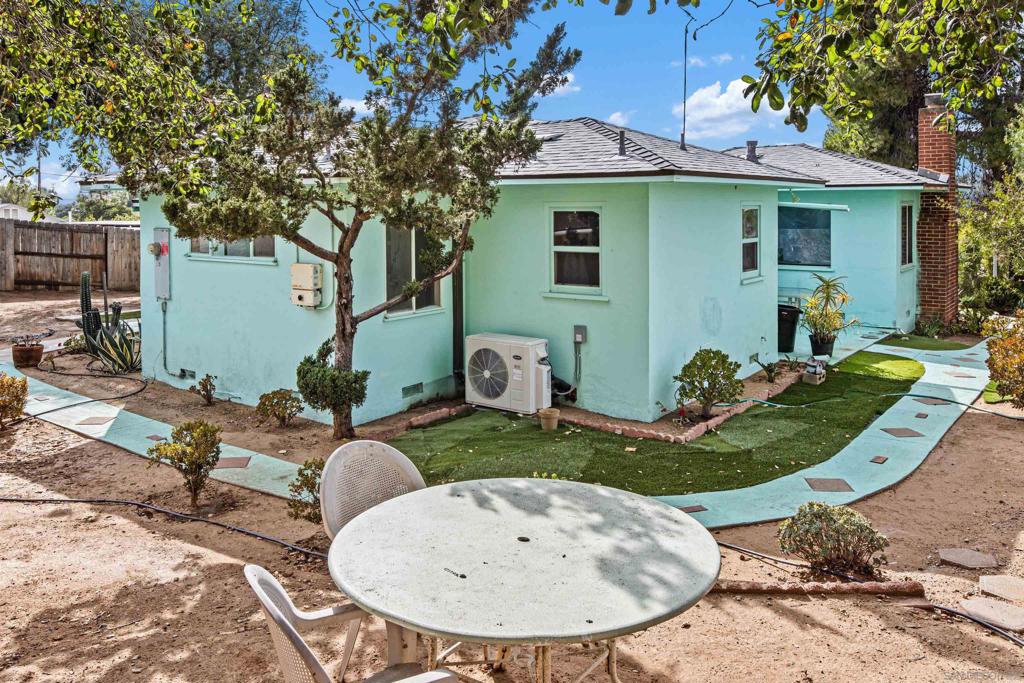 2439 Patterson Rd - photo 7