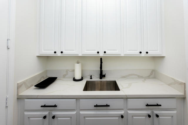 80818 Avenida San Ignacio, Indio CA: https://media.crmls.org/mediaz/4836f9bc-393a-482c-b9b0-c1ae1562a21b.jpg