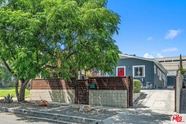 4139 Camero Avenue, Los Angeles CA: https://media.crmls.org/mediaz/4837f72b-8057-446b-b18d-2798b7522290.jpg