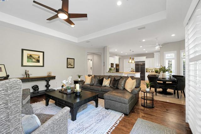 964 Piemonte Dr, Pleasanton CA: https://media.crmls.org/mediaz/48382ebd-dc31-471d-a094-5ba9dc673adf.jpg