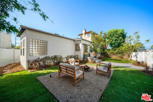 7145 Trask Avenue, Playa del Rey CA: https://media.crmls.org/mediaz/4838cd58-d35d-4844-8edd-93fdb0c8b1b9.jpg