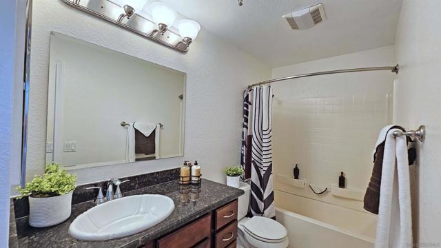 5252 Orange Ave, San Diego CA: https://media.crmls.org/mediaz/4839ff9f-9802-45a3-9e3e-08f4a8b073f2.jpg