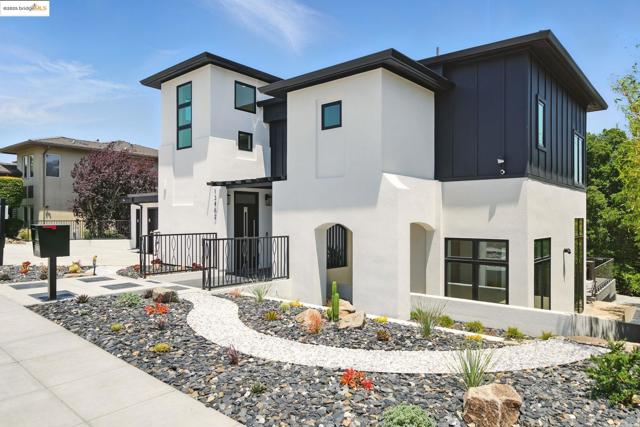 13462 Campus drive, Oakland CA: https://media.crmls.org/mediaz/483a7a80-5334-4bb4-88aa-fc70549da48d.jpg