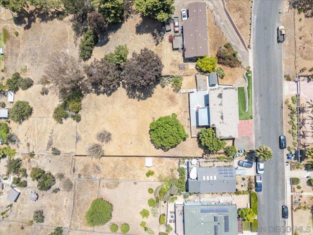 2035 Paradise St, San Diego CA: https://media.crmls.org/mediaz/483b700a-4527-4304-9e0e-06193ad78bf8.jpg