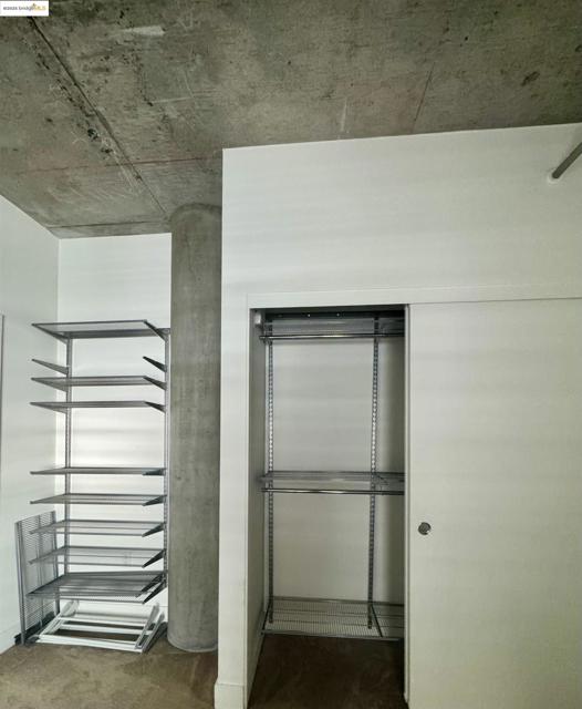 311 Oak St, Oakland CA: https://media.crmls.org/mediaz/483b9de0-cfc6-4866-8c1e-ae9d3837bb89.jpg