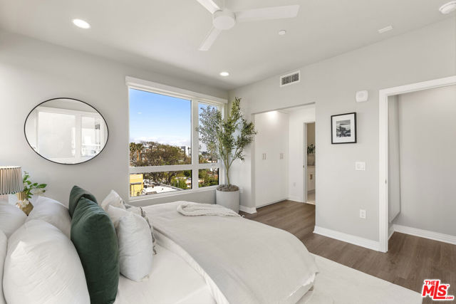 7428 Santa Monica Boulevard, 301 photo 14