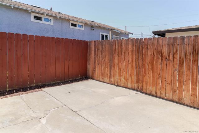 260 E St, Chula Vista CA: https://media.crmls.org/mediaz/483c651b-bba6-469c-b4f7-9d635a52b032.jpg