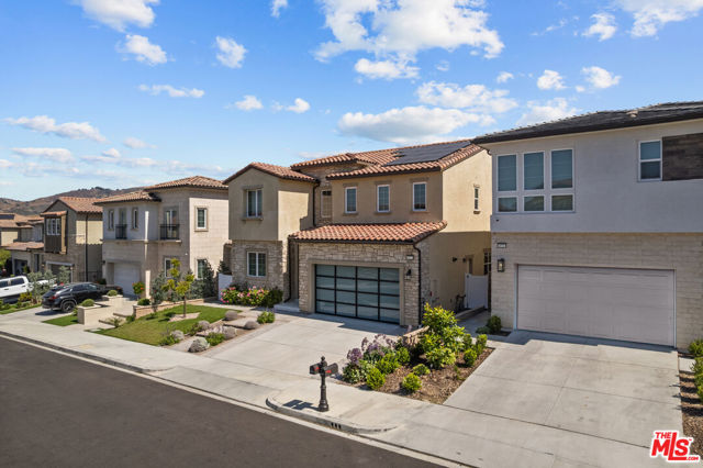 20723 W Deer Grass Court, Porter Ranch CA: https://media.crmls.org/mediaz/483c75bb-3a55-4fee-bda6-b68f12144311.jpg