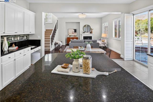 7829 Ridgeline Place, Dublin CA: https://media.crmls.org/mediaz/483d34ba-9abb-4e18-8290-d2d42bf52e14.jpg
